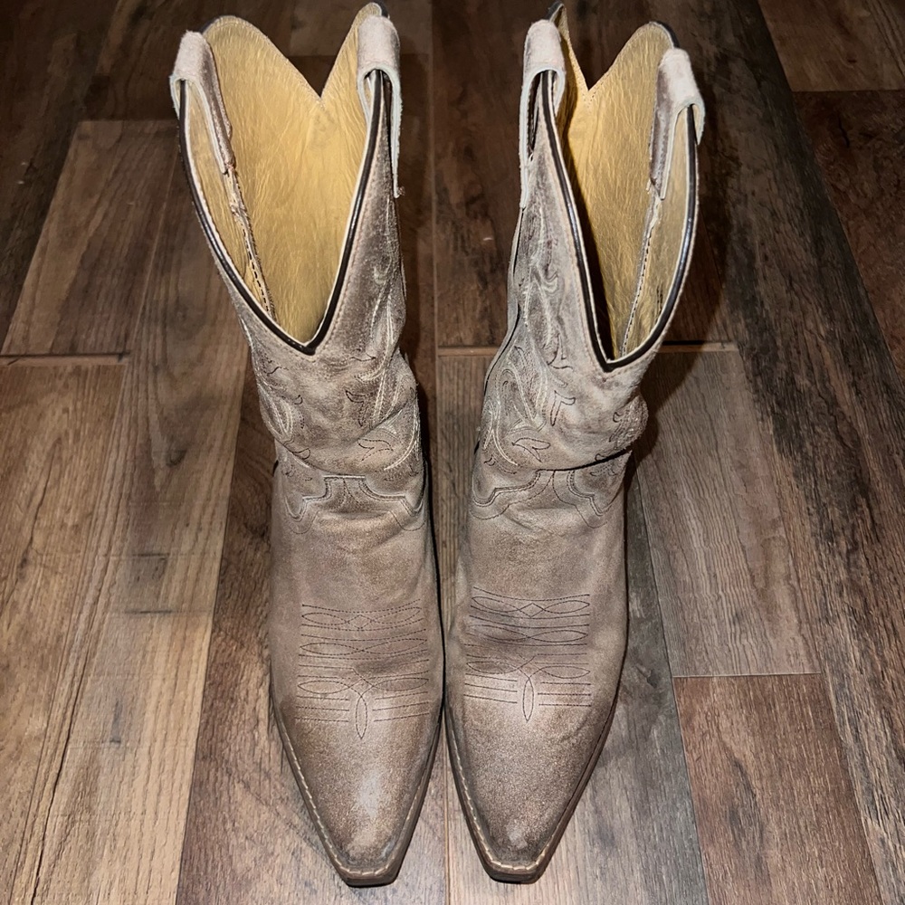 Stylish Brown Western Boots